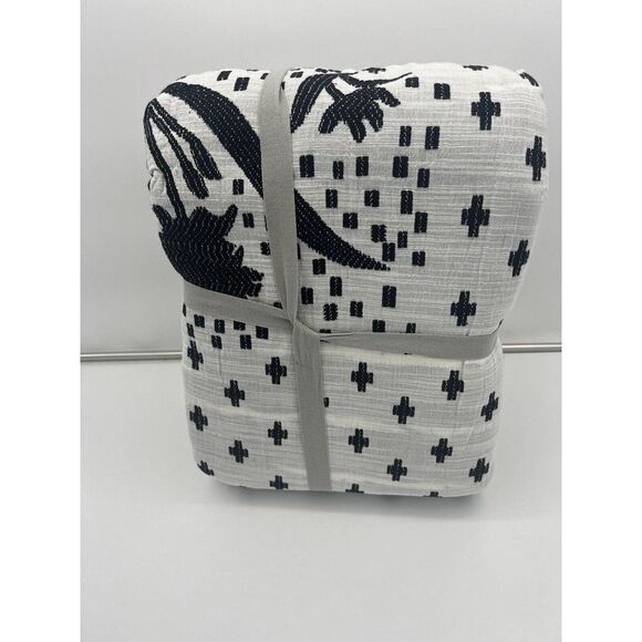 Anthropologie Jacquard-Woven Jeanette Duvet Cover Queen Size New in Package - Picture 4 of 10